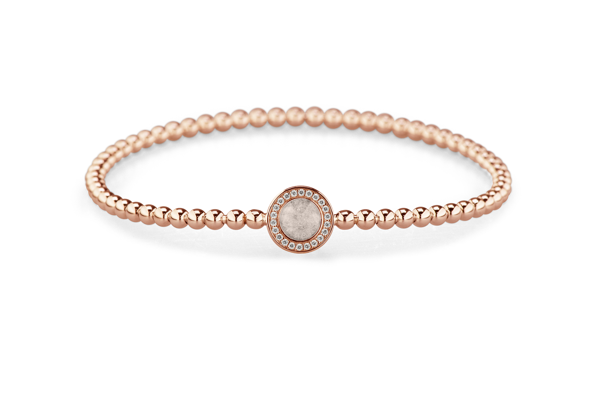 Flexibele as armband met rondje als compartiment gezet rondom met zirconia's voor as of haar. Silver