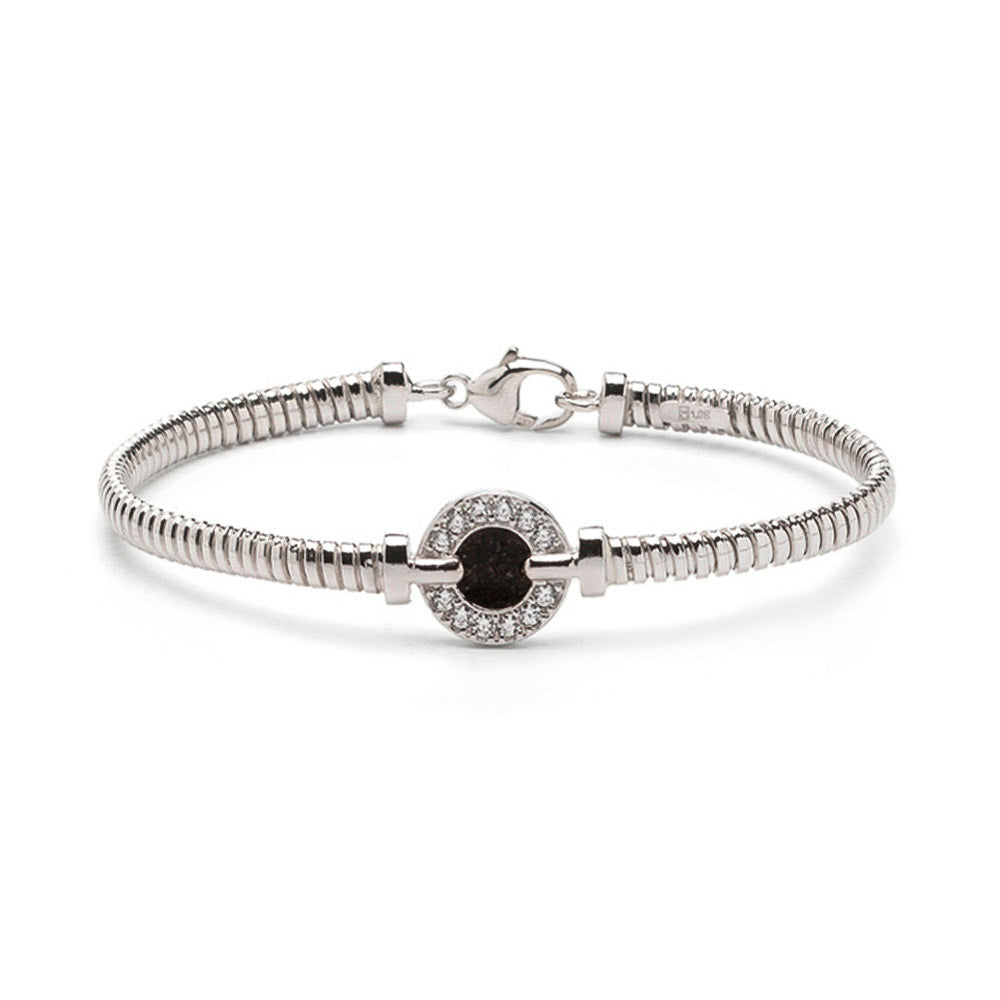 Zilveren as armband met ornamentje, dat gevuld kan worden met as. Black