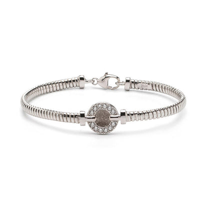 Zilveren as armband met ornamentje, dat gevuld kan worden met as. Silver