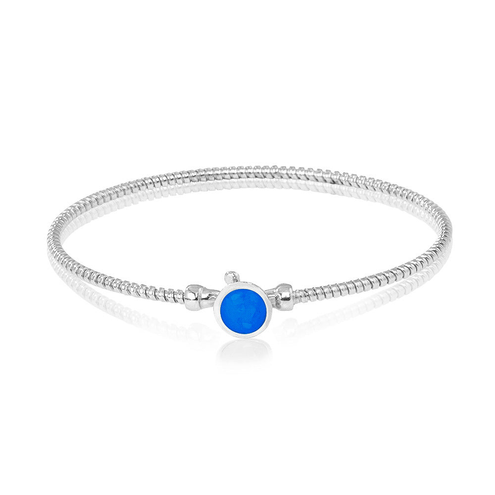 Zilveren as armband met in het midden een ornamentje, gedenksieraad. Blue