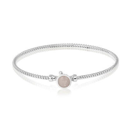 Zilveren as armband met in het midden een ornamentje, gedenksieraad. Silver