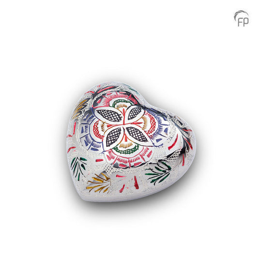 Dit gedenksieraad is gemaakt van hoogwaardige materialen zoals messing en aluminium, voorzien van een laklaag die het product zijn glans en langdurige bescherming geeft. 