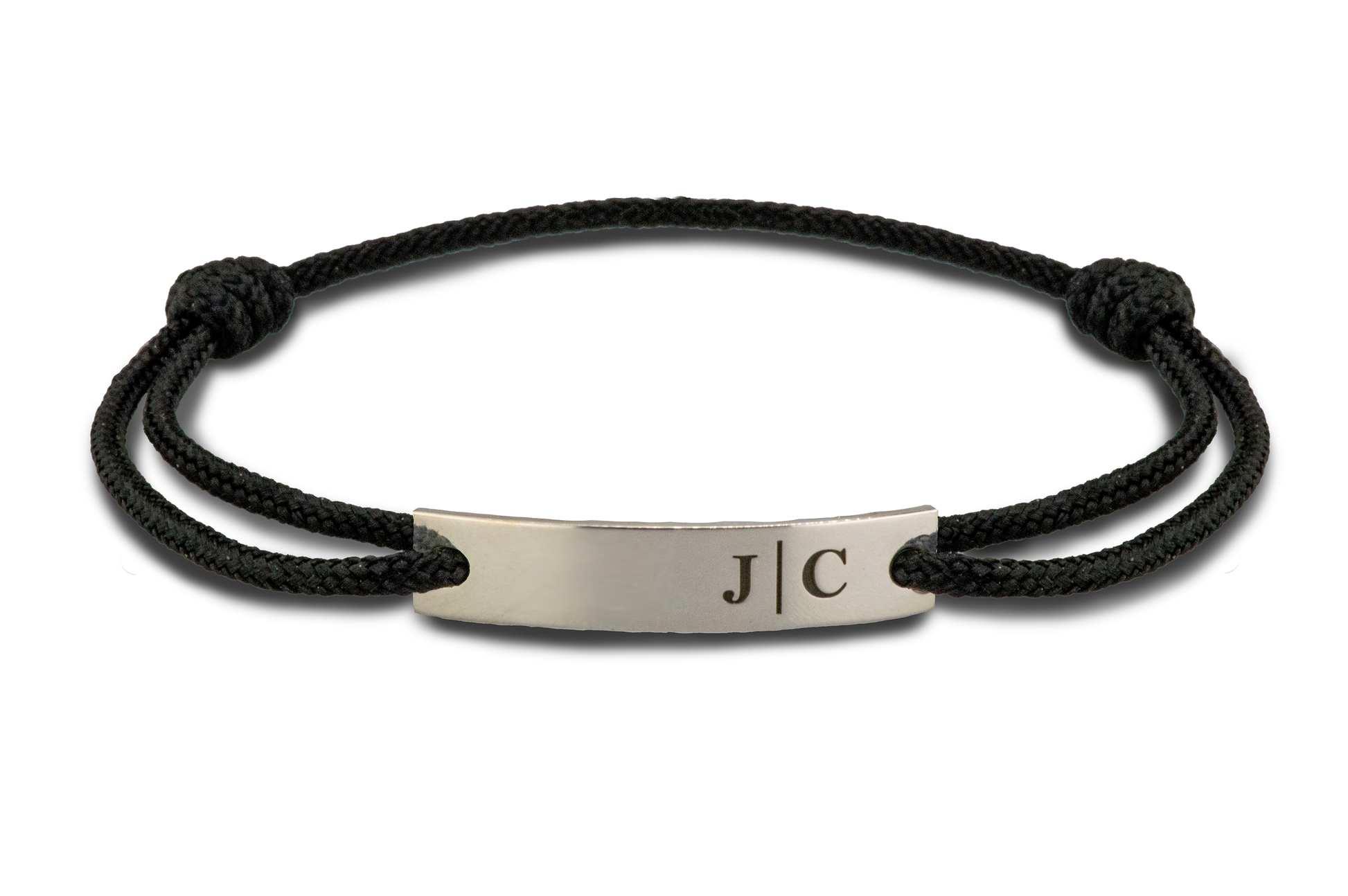 Para koord armband, met graveerplaatje aan de voorzijde. Witgoud