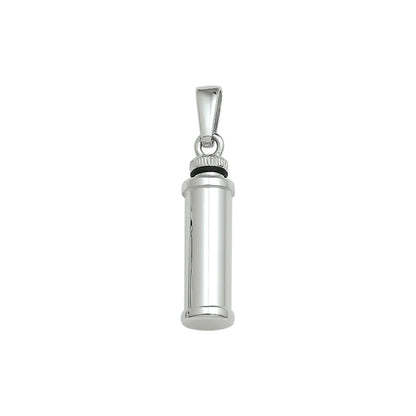 Vorm: Koker, Hoogte 26 mm, Breedte: 7 mm,  Afwerking: Glans. Zilveren ashanger, gedenksieraad is geschikt om as en ook haar in te verwerken
