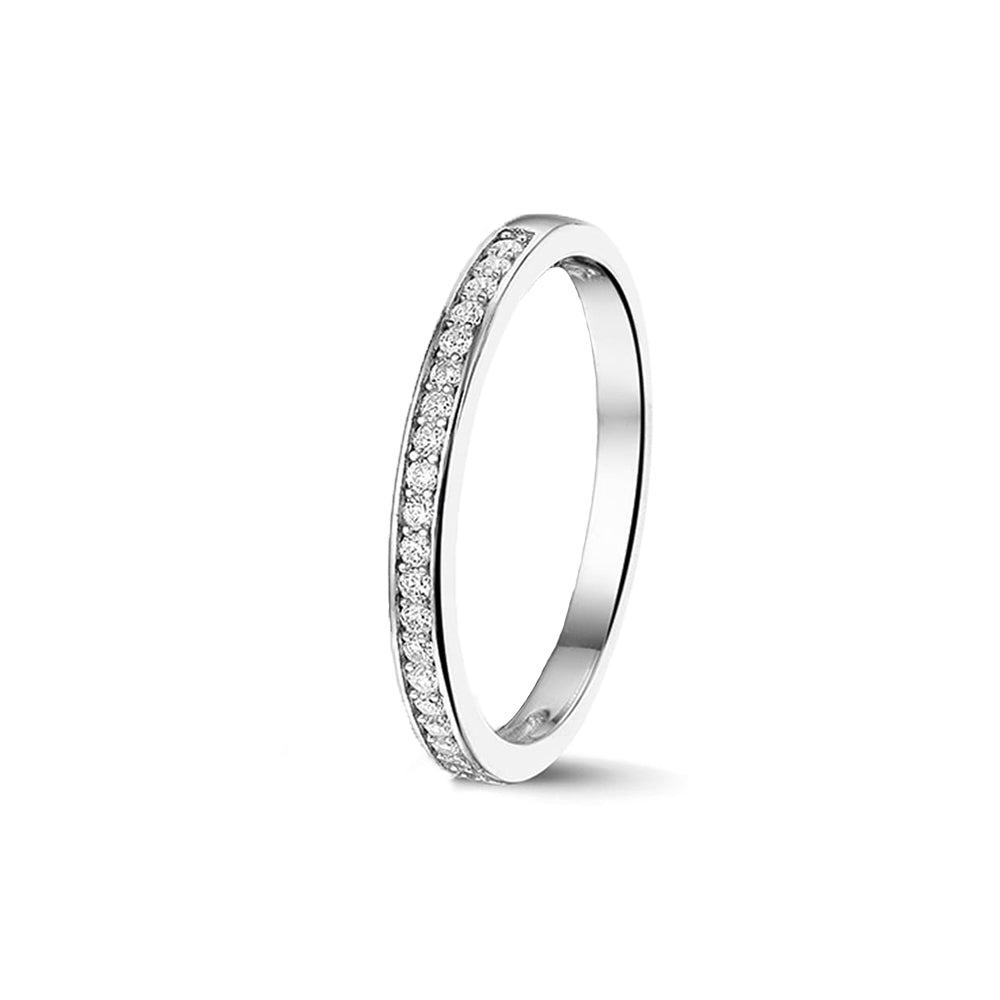 Deze aanschuifring, in de bovenste helft van de ringband gezet met edelstenen naar keuze, kan gecombineerd worden met veel gedenkringen uit onze collecties. De sider geeft de asring of ring met gravure/vingerprint nog wat meer body zodat het geheel een perfecte look krijgt. De aanschuifringen zijn verkrijgbaar in zilver, 14 en 18 KT geelgoud/witgoud en roségoud. 