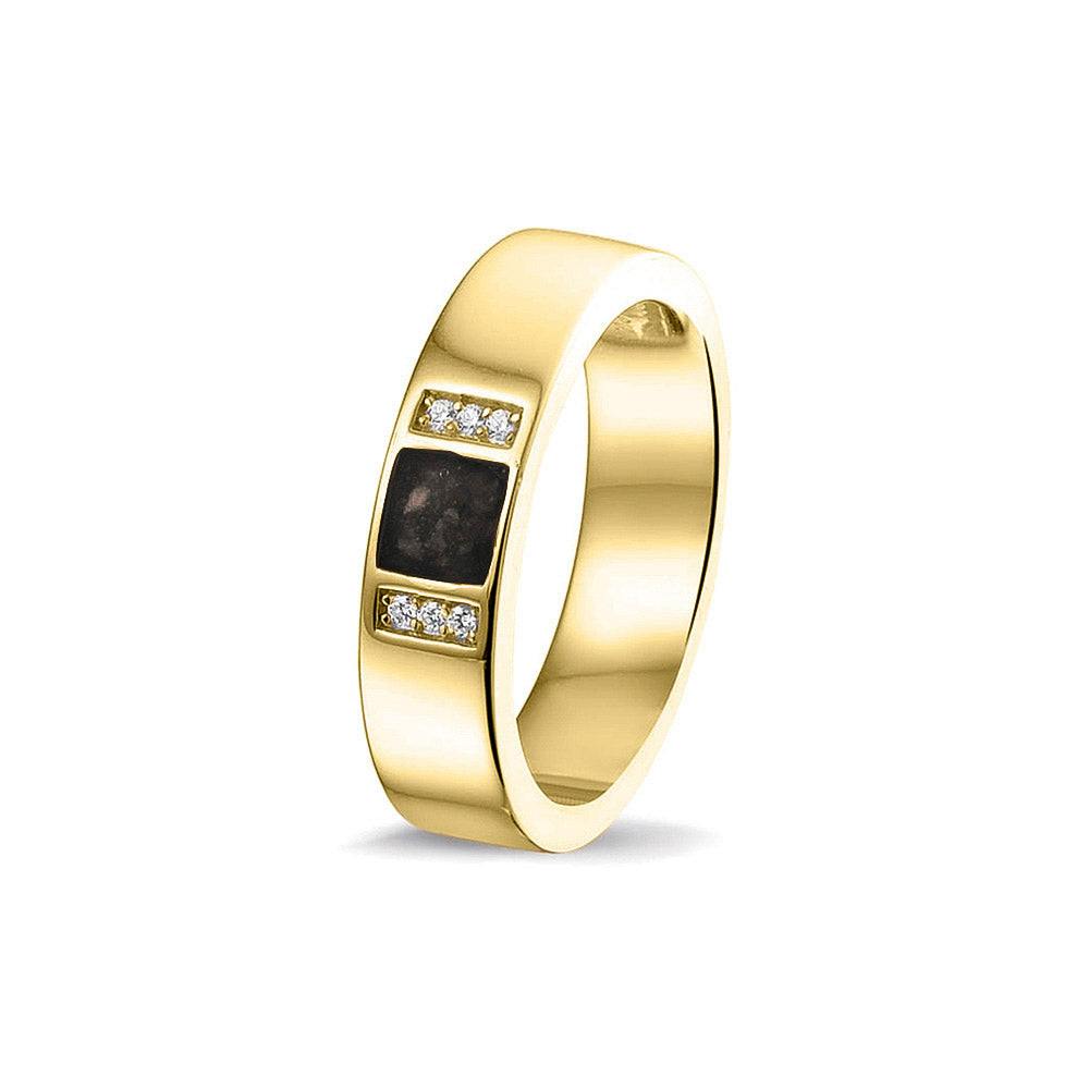 Ring uit onze serie gedenksieraden, waar zichtbaar as of haar verwerkt wordt in twee separate compartimenten geflankeerd door zes stuks zirkonia's of diamanten naar keuze. Black
