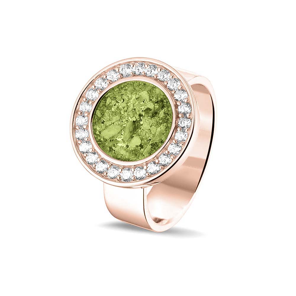 Asring 6 mm uit onze serie gedenksieraden, waar aan de bovenzijde zichtbaar as of haar verwerkt wordt in een rondje, rondom gezet met zirkonia's of diamanten naar keuze. Green