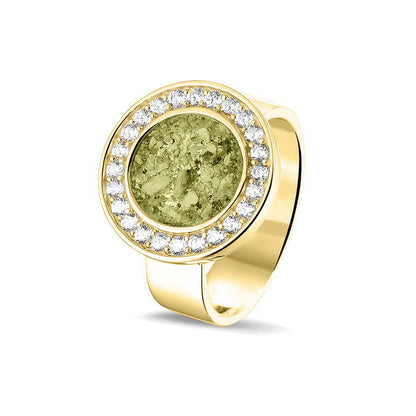 Asring 6 mm uit onze serie gedenksieraden, waar aan de bovenzijde zichtbaar as of haar verwerkt wordt in een rondje, rondom gezet met zirkonia's of diamanten naar keuze. Olive