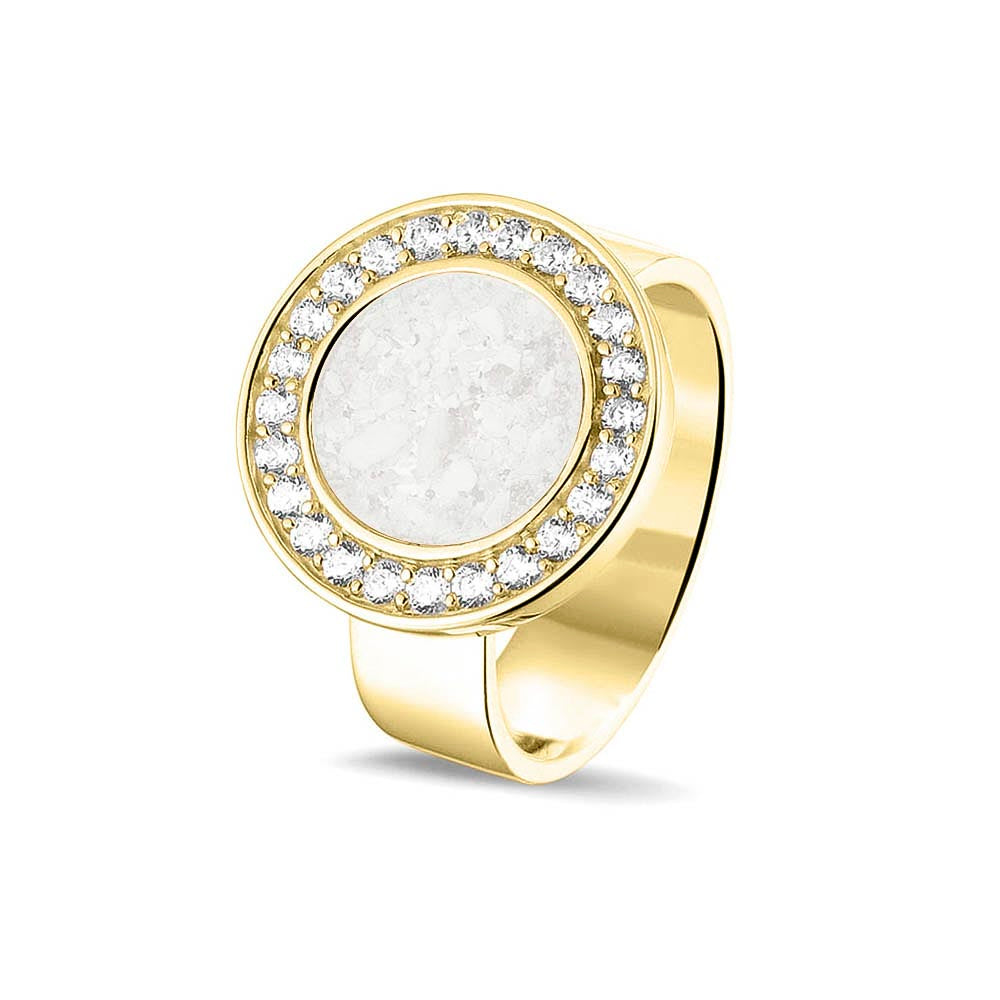 Asring 6 mm uit onze serie gedenksieraden, waar aan de bovenzijde zichtbaar as of haar verwerkt wordt in een rondje, rondom gezet met zirkonia's of diamanten naar keuze. White