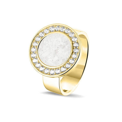 Asring 6 mm uit onze serie gedenksieraden, waar aan de bovenzijde zichtbaar as of haar verwerkt wordt in een rondje, rondom gezet met zirkonia's of diamanten naar keuze. White