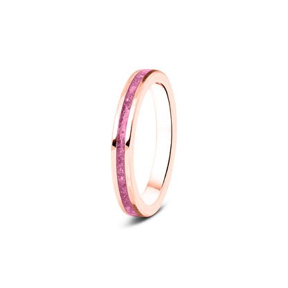Gedenksieraad, ring 3 mm rondom zichtbaar gevuld met as of haar. Het vullen en sealen met onze speciale hars wordt in onze ambachtelijke edelsmederij gedaan. Fluo