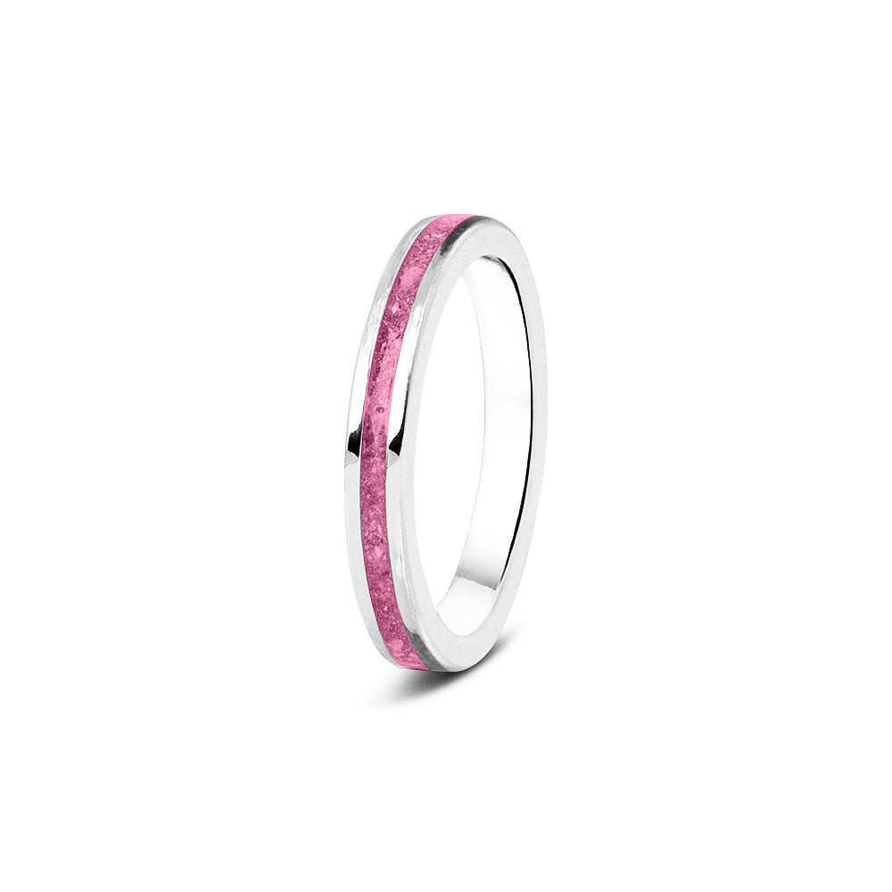 Gedenksieraad, ring 3 mm rondom zichtbaar gevuld met as of haar. Het vullen en sealen met onze speciale hars wordt in onze ambachtelijke edelsmederij gedaan. Fluo