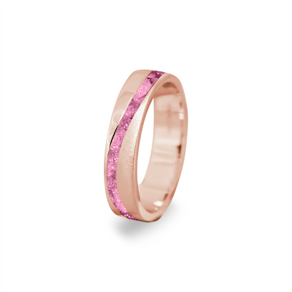 Gedenksieraad, ring  rondom zichtbaar gevuld met as of haar. Het vullen en sealen met onze speciale hars wordt in onze ambachtelijke edelsmederij gedaan. Fluo