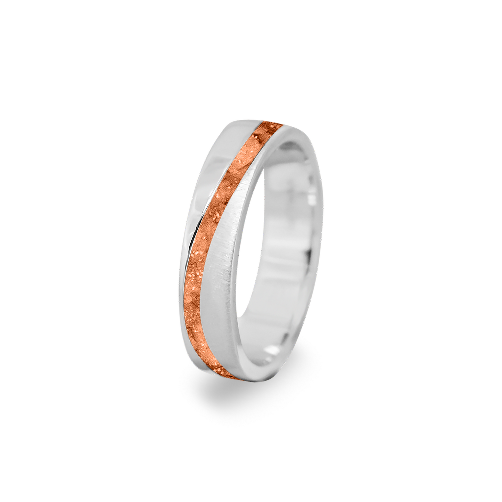 Gedenksieraad, ring  rondom zichtbaar gevuld met as of haar. Het vullen en sealen met onze speciale hars wordt in onze ambachtelijke edelsmederij gedaan. Orange