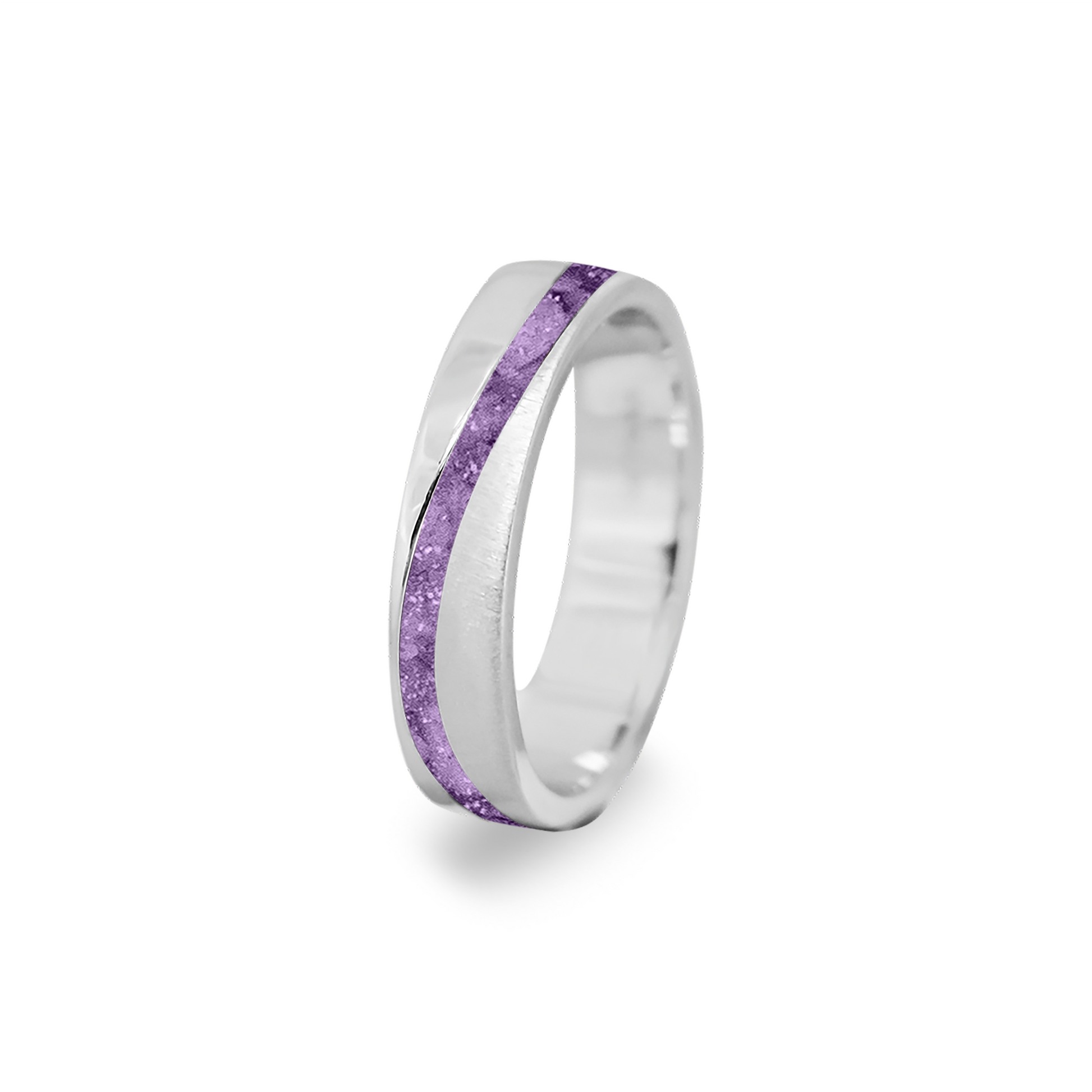 Gedenksieraad, ring  rondom zichtbaar gevuld met as of haar. Het vullen en sealen met onze speciale hars wordt in onze ambachtelijke edelsmederij gedaan. Purple