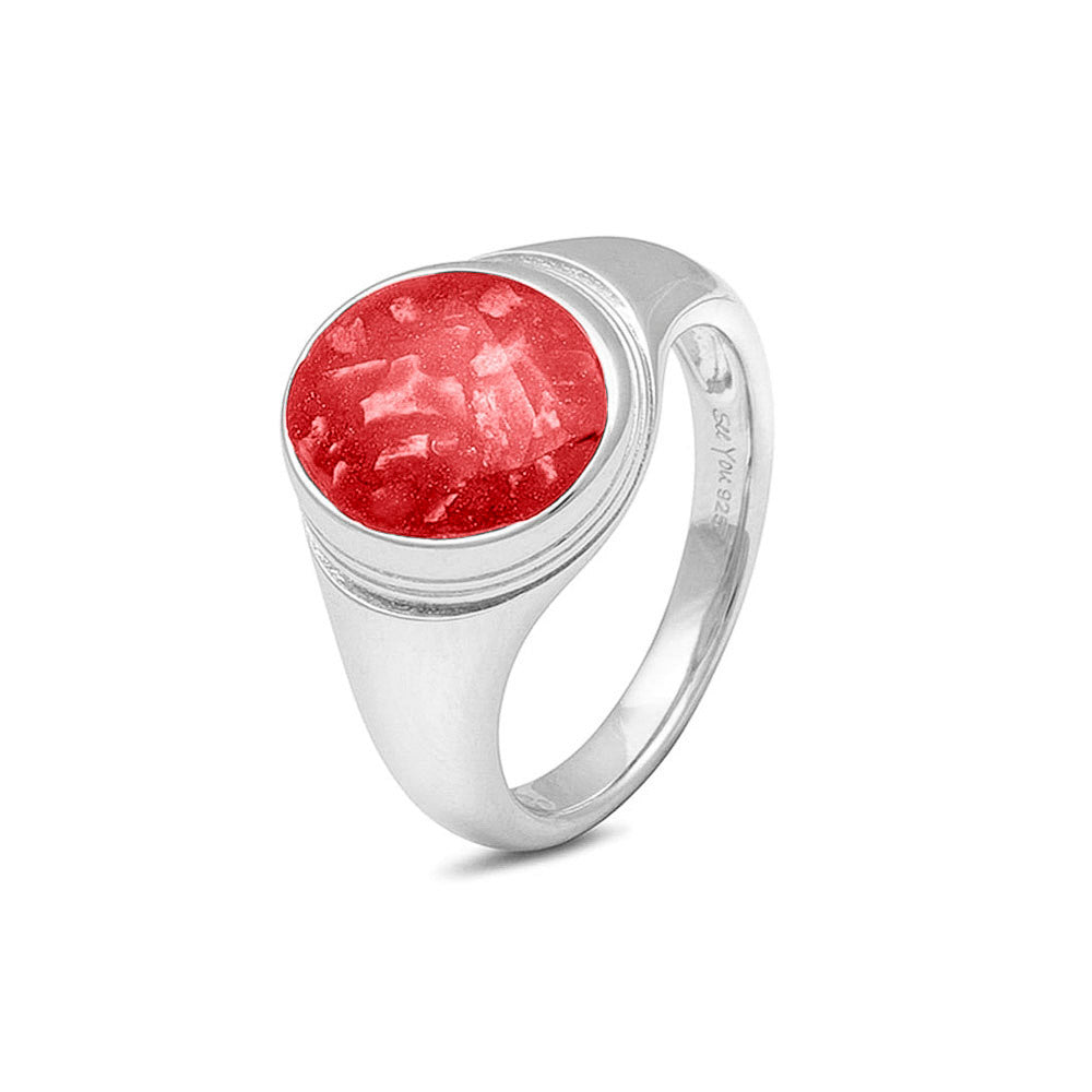 Ovale zegelring waar as of haar  in verwerkt wordt, een prachtig gedenksieraad. Red