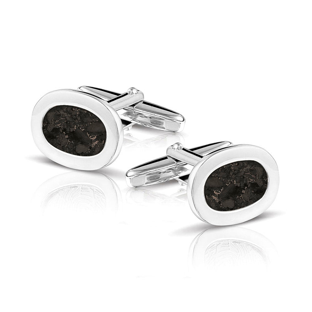 Manchetknopen met as, zichtbaar gevuld, als herinneringssieraad. black