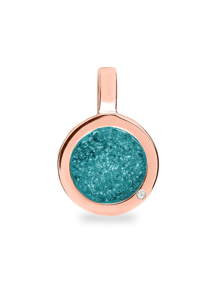Ronde platte ashanger, gedenksieraad, waar as en haar in verwerkt wordt. Aqua