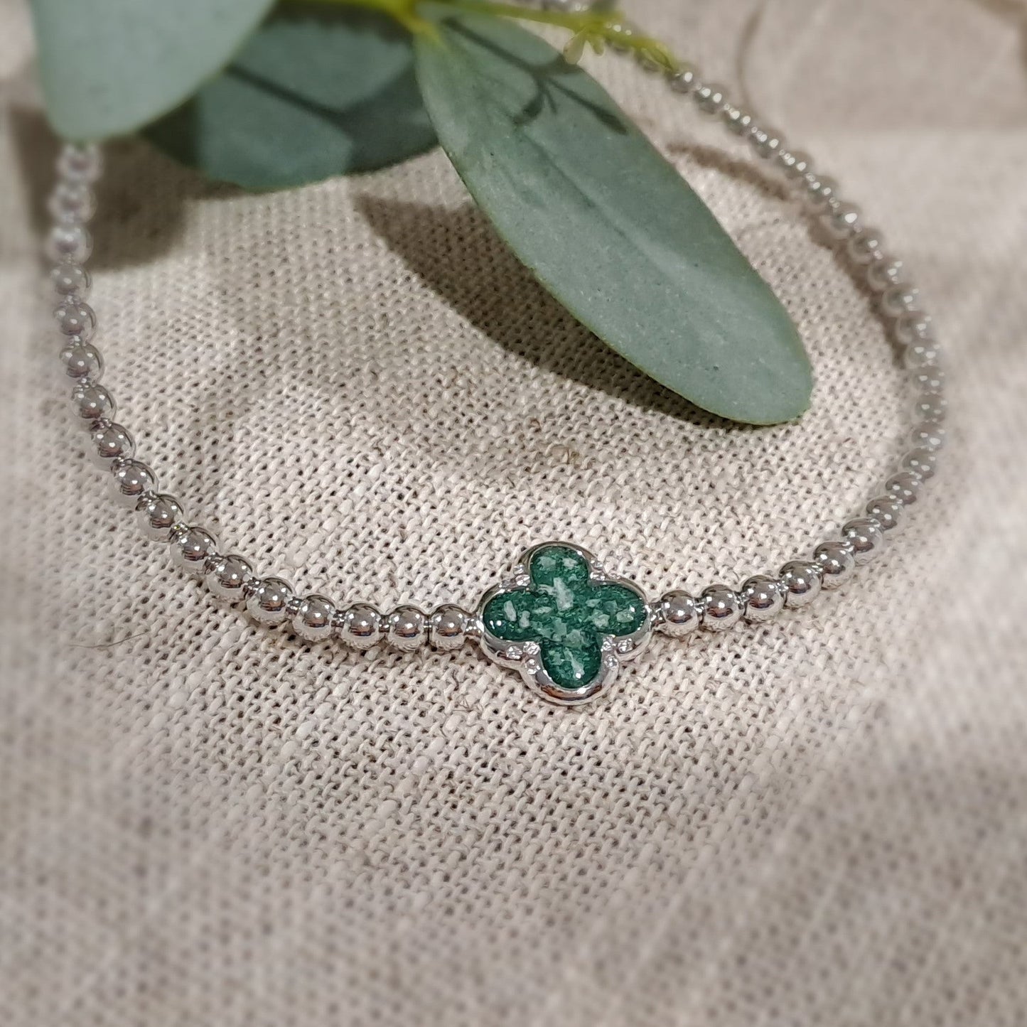 Flexibele as armband met compartiment voor as of haar, gedenksieraden. Alle