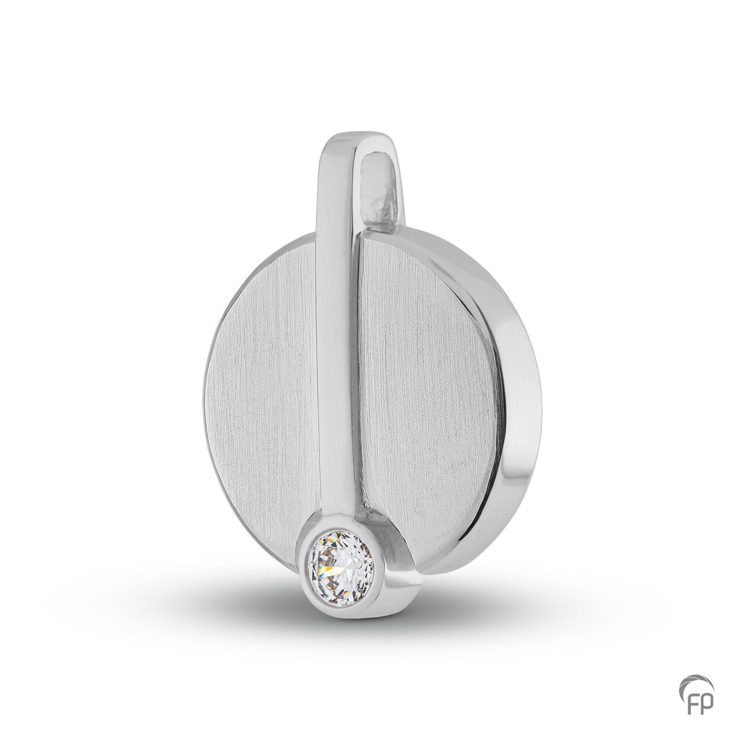 De ashanger uit deze collectie gedenksieraden is zeer gevarieerd en eigentijds ontworpen. De ashanger is eenvoudig zelf te vullen en te bestellen in zilver 925 sterling, geelgoud en witgoud.