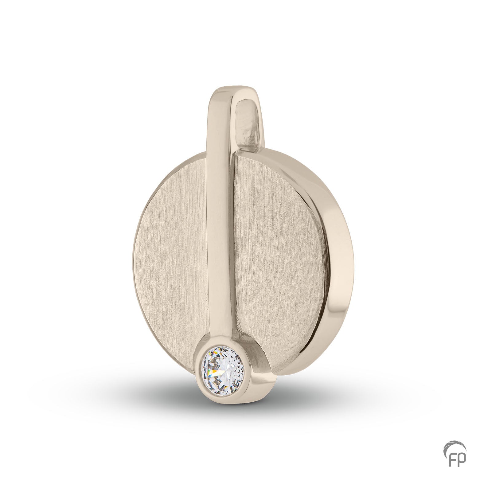 De ashanger uit deze collectie gedenksieraden is zeer gevarieerd en eigentijds ontworpen. De ashanger is eenvoudig zelf te vullen en te bestellen in zilver 925 sterling, geelgoud en witgoud.