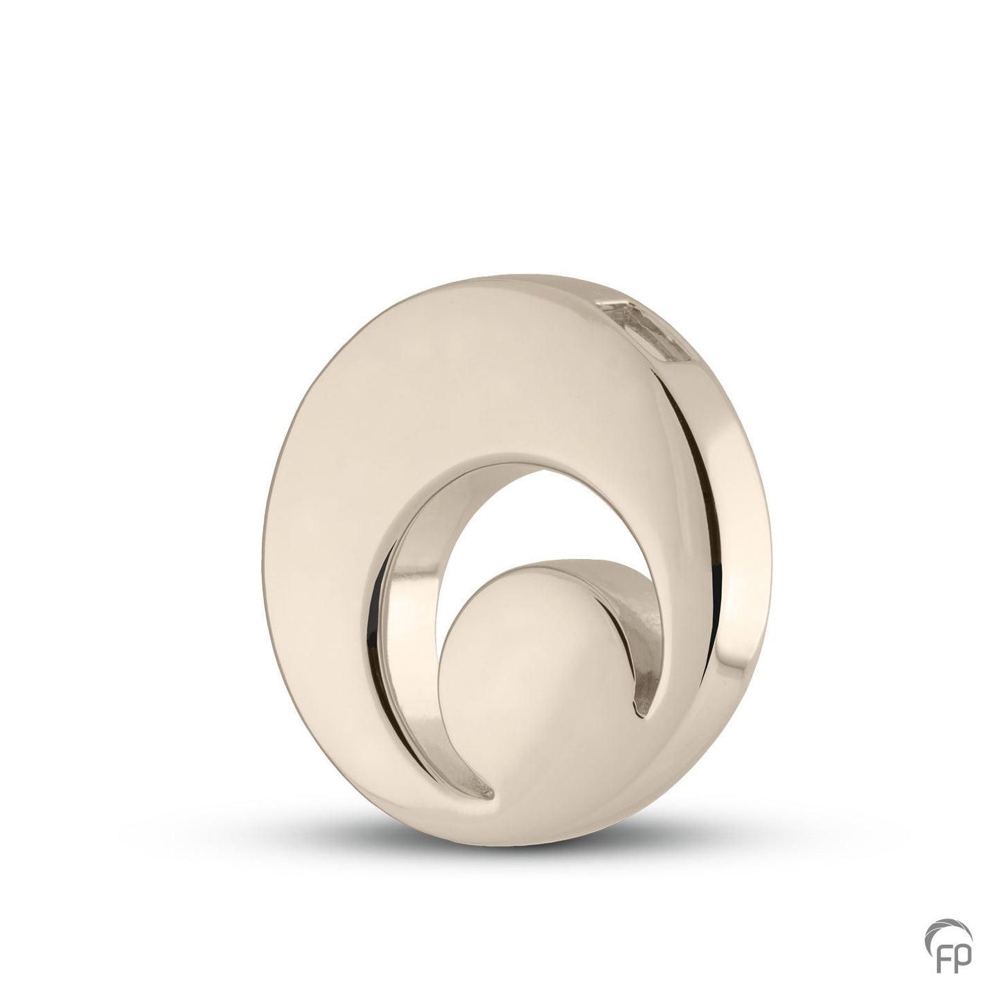 De ashanger uit deze collectie gedenksieraden is zeer gevarieerd en eigentijds ontworpen. De ashanger is eenvoudig zelf te vullen en te bestellen in zilver 925 sterling, geelgoud en witgoud.