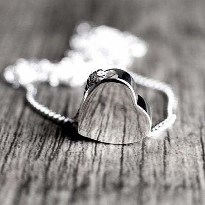 Hanger in hart vorm, de ashangers uit deze collectie gedenksieraden zijn eenvoudig zelf te vullen .Alle