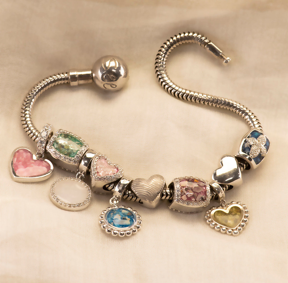 Gedenkbedel hart pearl