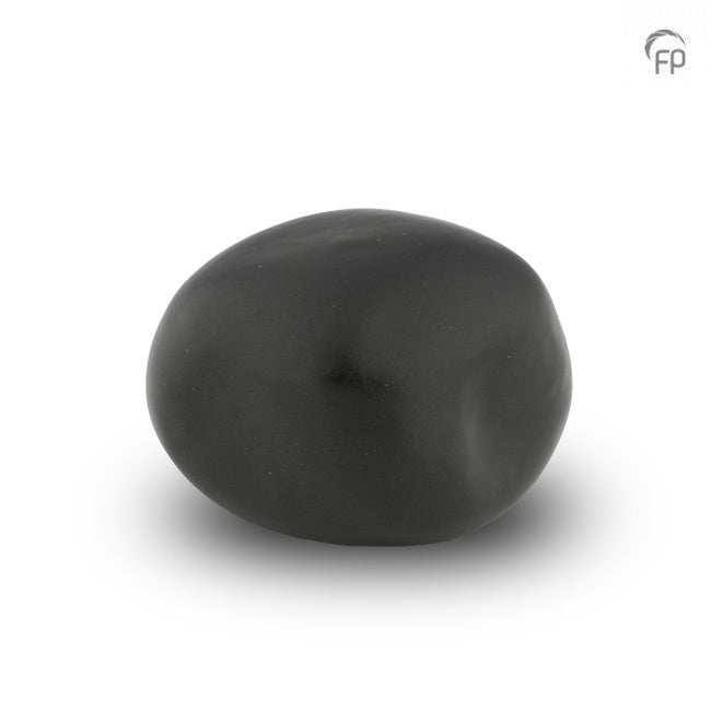 Deze keramische knuffelkeitjes worden op ambachtelijke wijze vervaardigd, waardoor geen enkel keitje hetzelfde is en voorzien van een bijzondere laklaag. 