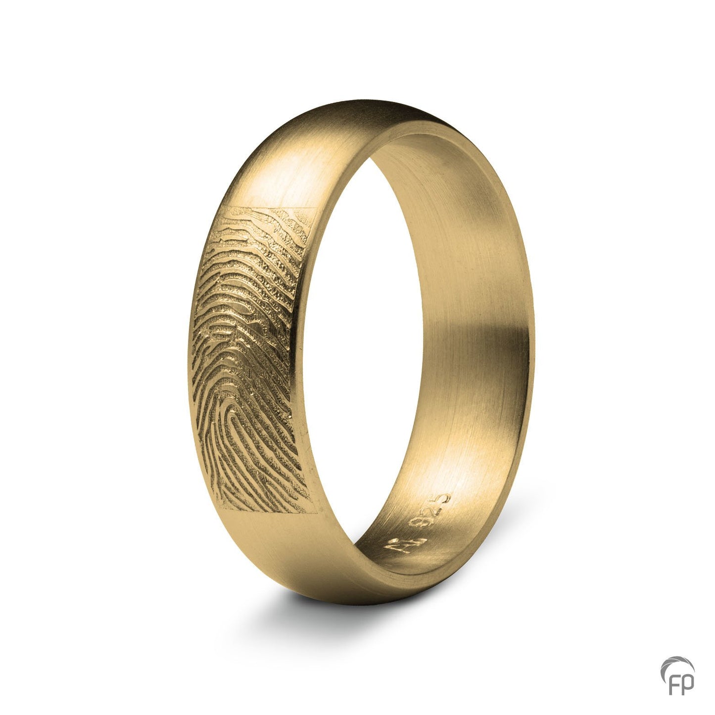 Deze ring van 6 mm breedte met vingerafdruk, heeft een stijlvol en strak design. Het is een tijdloos gedenksieraad met een afwerking naar keuze in glans of matte look. 