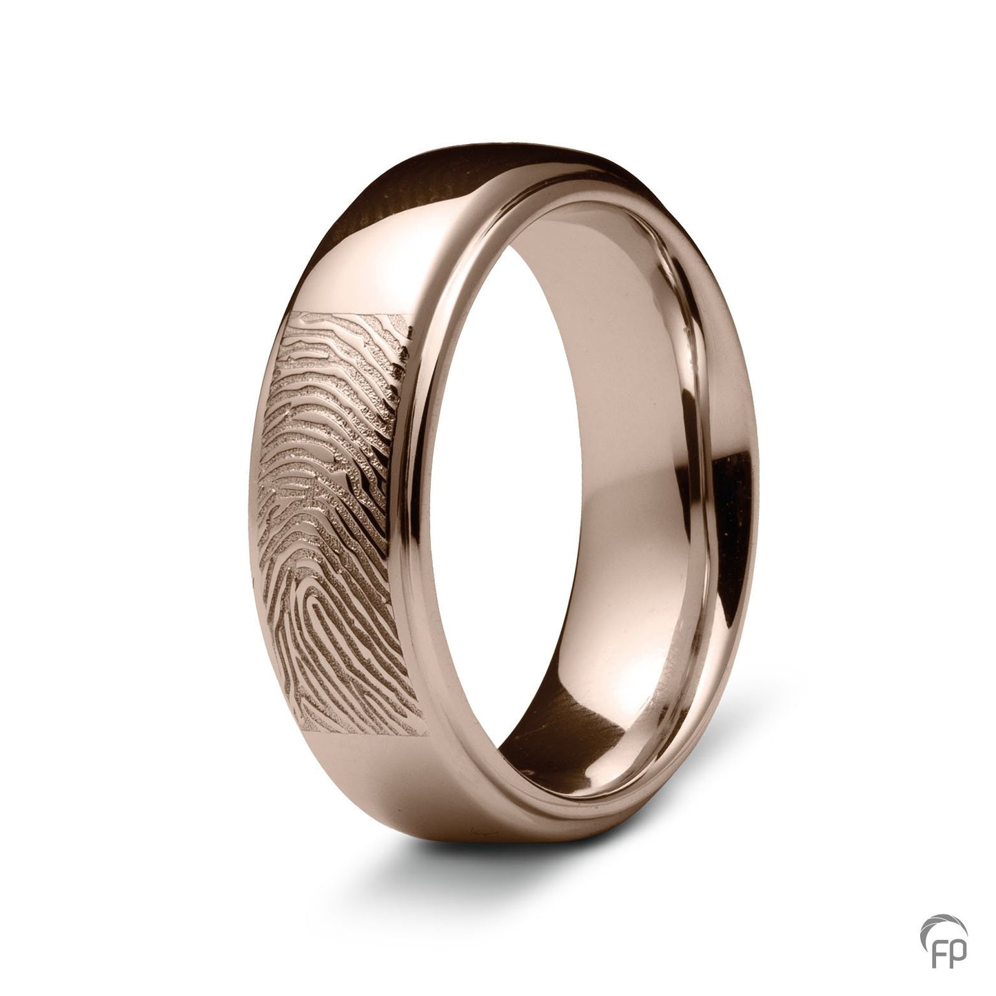 Deze ring van 6 mm breedte met vingerafdruk, heeft een stijlvol en strak design. Het is een tijdloos gedenksieraad met een afwerking naar keuze in glans of matte look. 