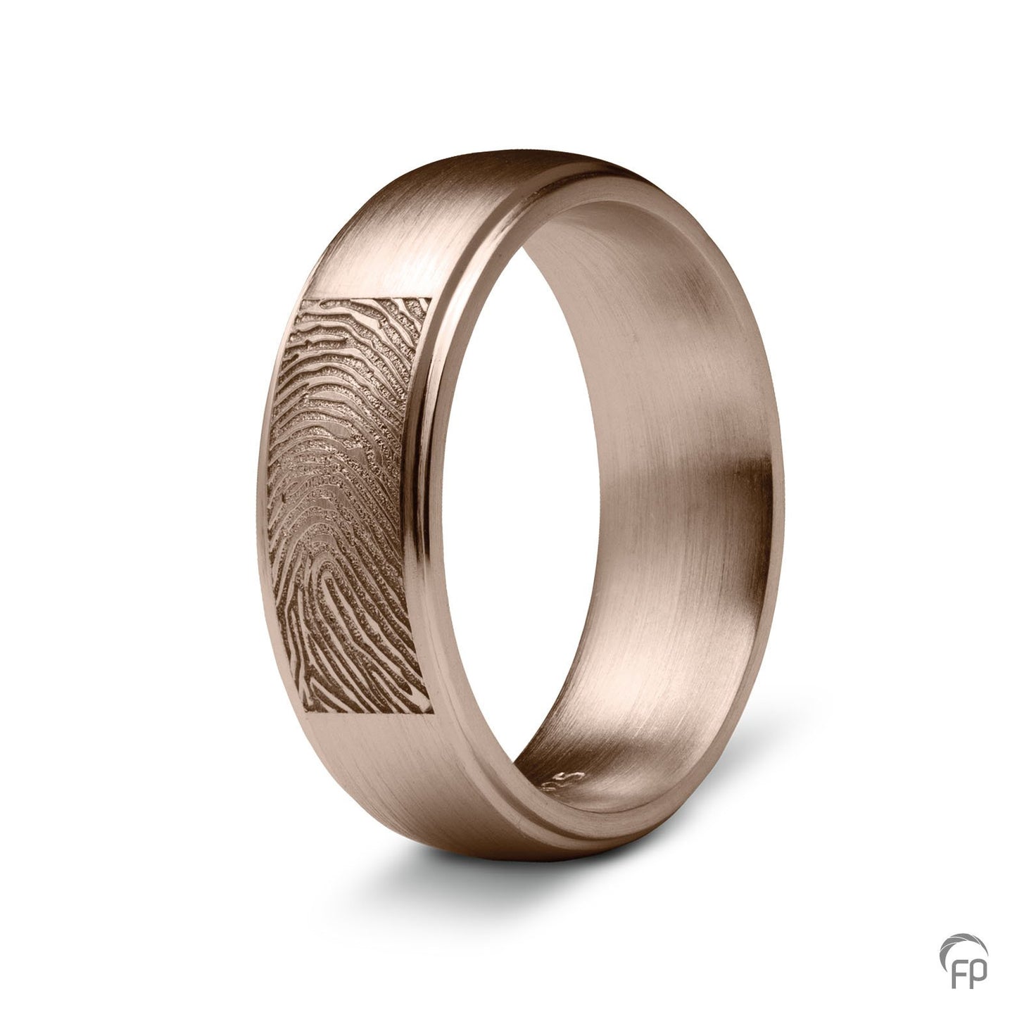 Deze ring van 6 mm breedte met vingerafdruk, heeft een stijlvol en strak design. Het is een tijdloos gedenksieraad met een afwerking naar keuze in glans of matte look. 