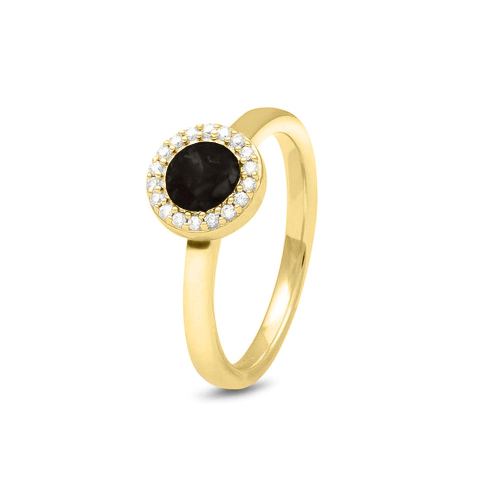  Gedenksieraad, ring 2.5 mm breed met edelstenen naar keuze rondom het compartiment  waar zichtbaar as of haar  in verwerkt wordt. Black