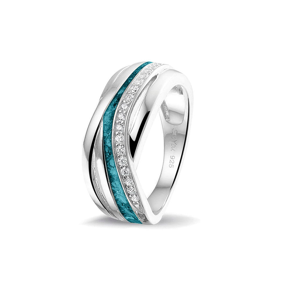 Gedenksieraad, creatieve ring 8 mm waar aan de bovenzijde zichtbaar as of haar verwerkt wordt in een deel van de ringband, een andere band is gezet met zirkonia's of diamanten naar keuze. turquoise