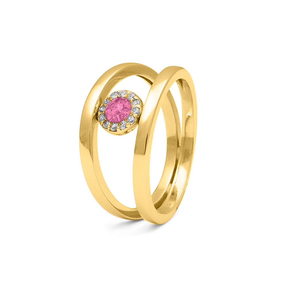 Gedenksieraad, gladde ring waar aan de bovenzijde zichtbaar as of haar verwerkt wordt, rondom gezet met zirkonia's of diamanten naar keuze. Fluo