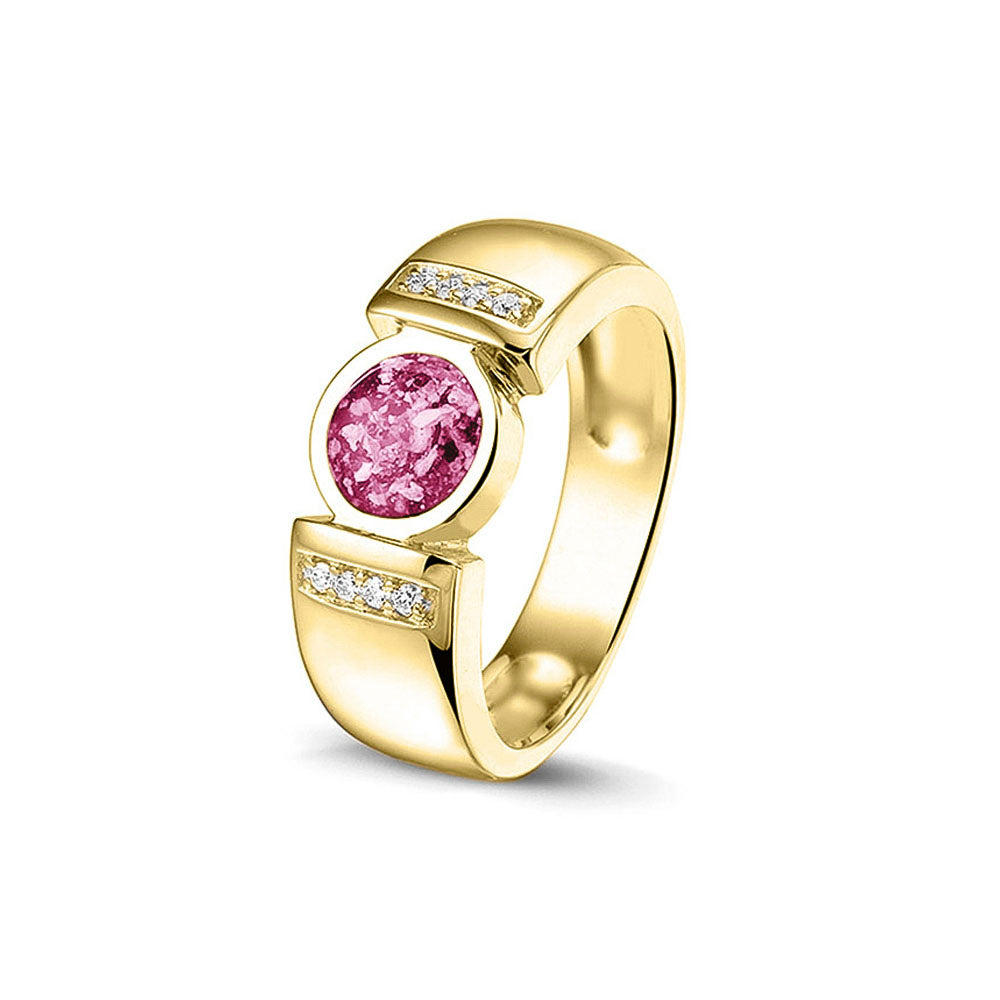 Ring 6 mm uit onze serie gedenksieraden, waar zichtbaar as of haar verwerkt wordt in het ronde ornament geflankeerd door acht stuks zirkonia's of diamanten naar keuze. Fluo