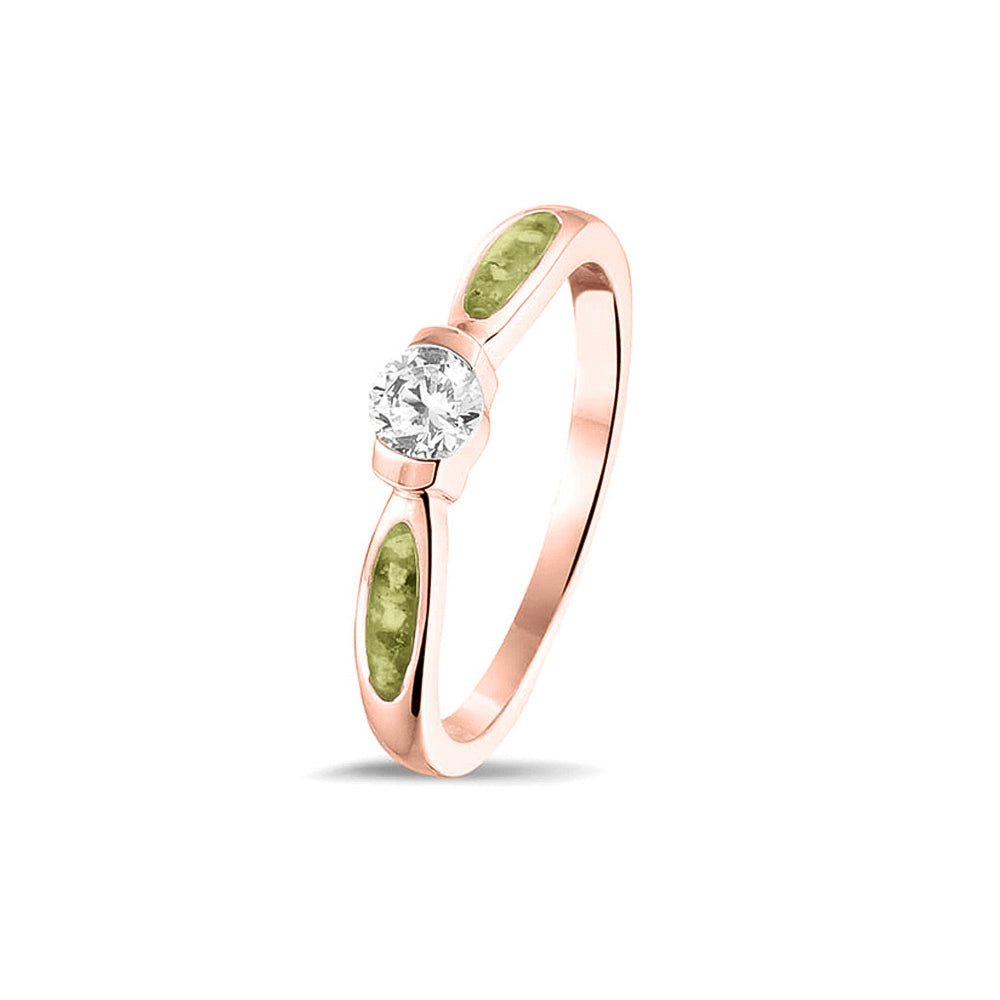  Gedenksieraad, ring 3 mm met edelsteen naar keuze, geflankeerd door twee compartimenten waar zichtbaar as of haar  in verwerkt wordt. Olive