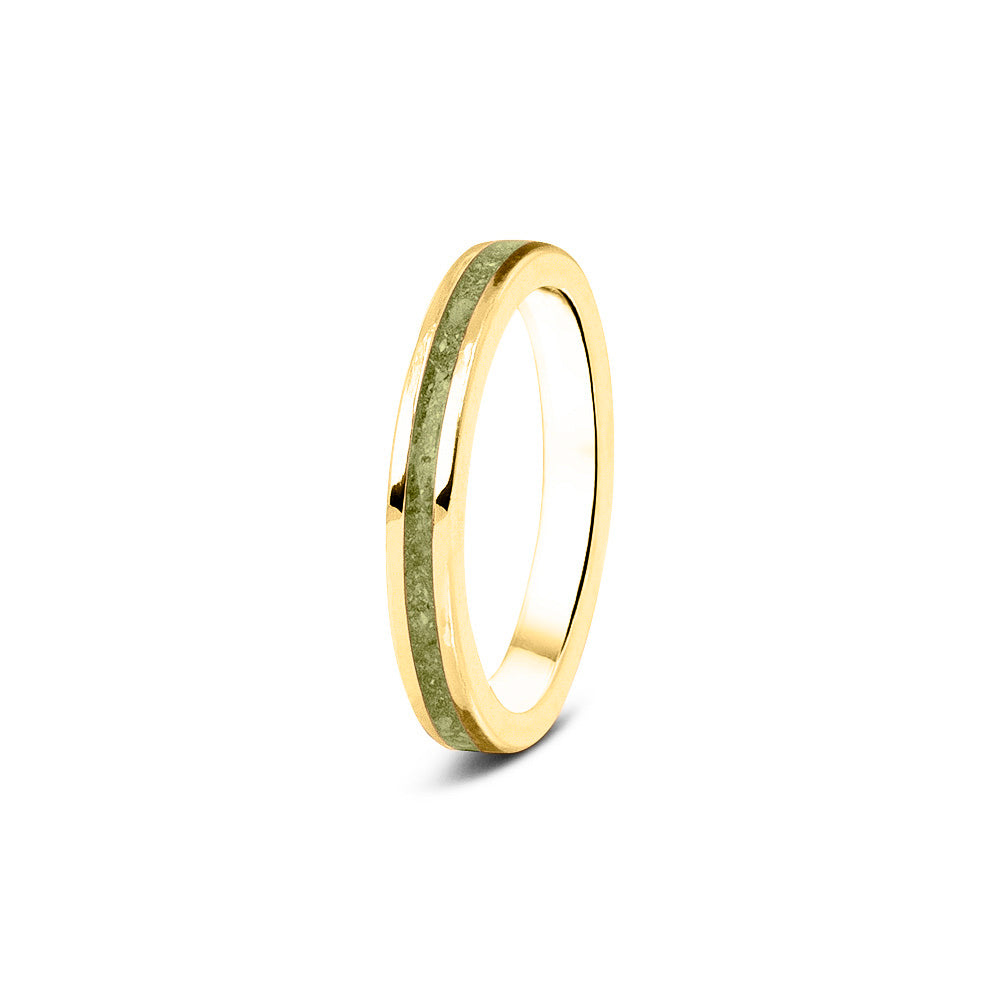 Gedenksieraad, ring 3 mm rondom zichtbaar gevuld met as of haar. Het vullen en sealen met onze speciale hars wordt in onze ambachtelijke edelsmederij gedaan. Olive