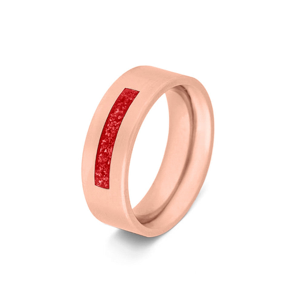 Ring als gedenksieraad 8 mm breed waar de ruimte aan de bovenzijde met as of haar verwerkt wordt.Red