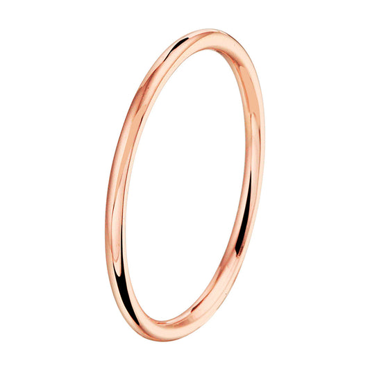 14 KT roségouden stijlvolle aanschuifring die gedragen wordt in combinatie met andere ringen uit de collectie gedenksieraden en net iets meer body geeft aan een ring die je anders bijvoorbeeld stand-alone zou dragen. 